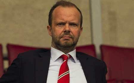  利物浦球迷抗议票价上涨，官方紧急协商对策  